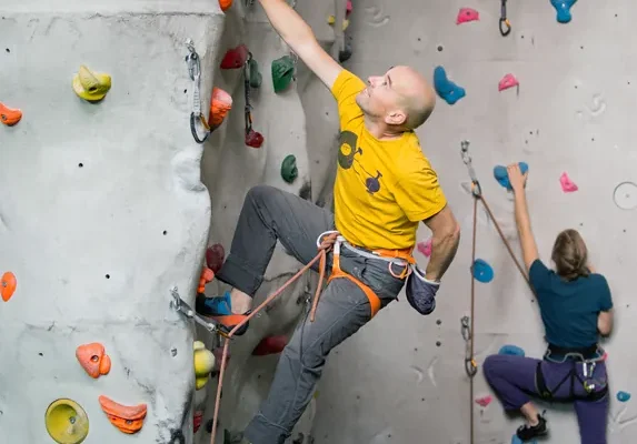 Klettern im Klettercenter Eiger Nord Freiburg